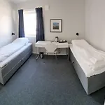 بيت شباب Lofoten - *